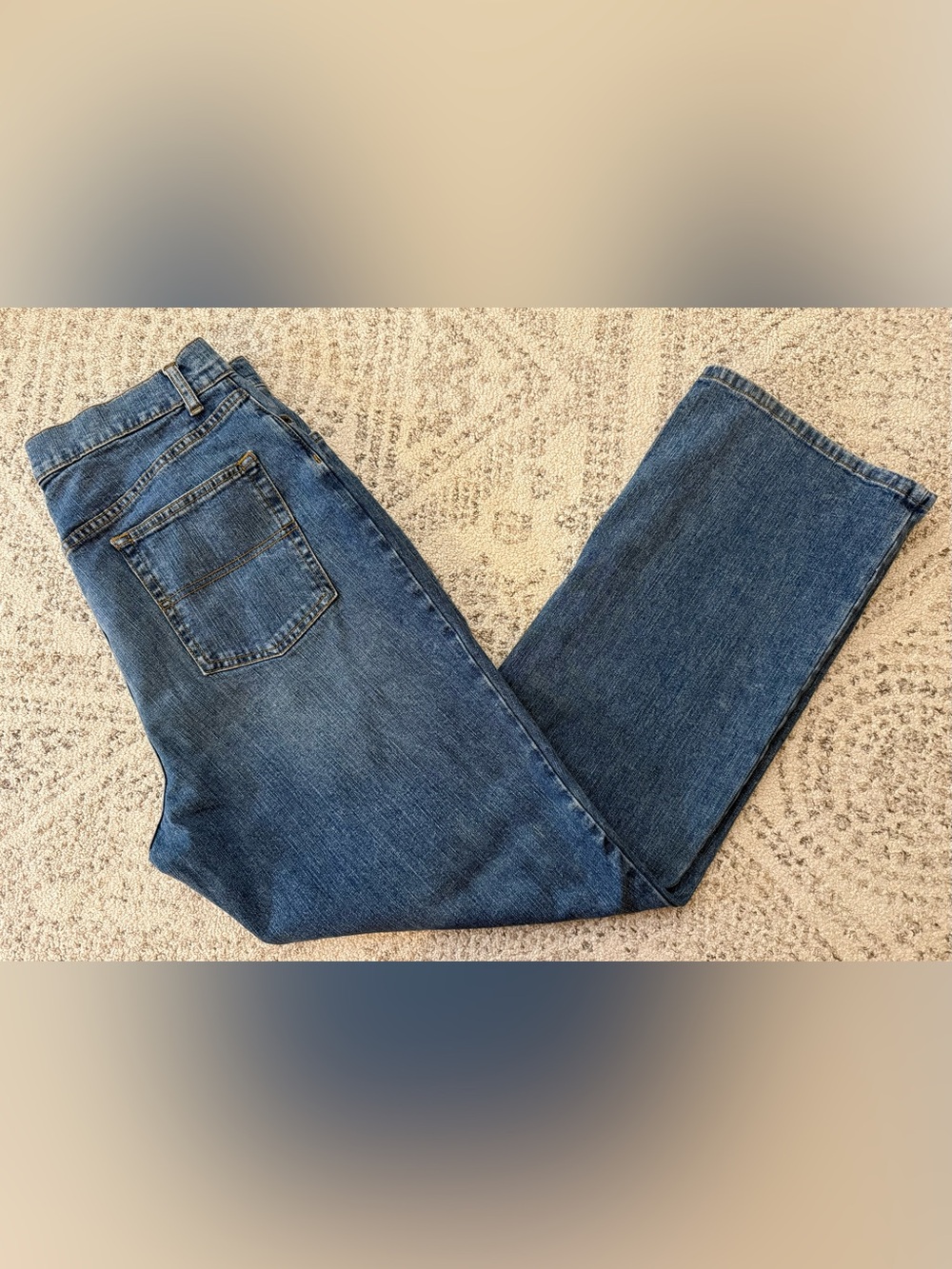 L. L. Bean Ladies Classic Fit Straight Leg Jeans Sz 16